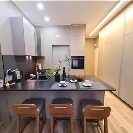 Deluxe Apartments Apartment